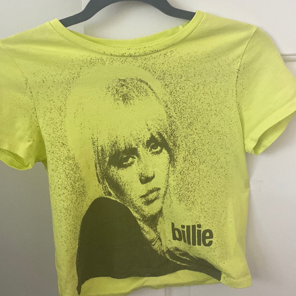 SELLING RARE BILLIE EILISH SHIRT FROM HER TOUR ( only worn once, NO FLAWS!! )